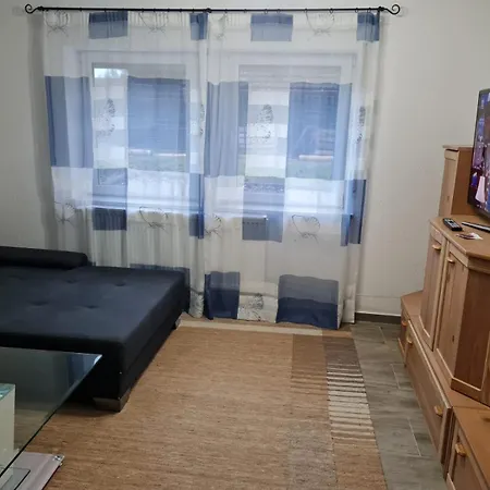 Sara Apartmán *